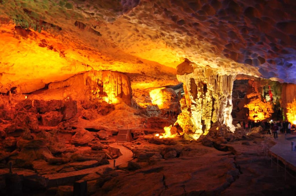 Surprise-cave-in-Halong-Bay
