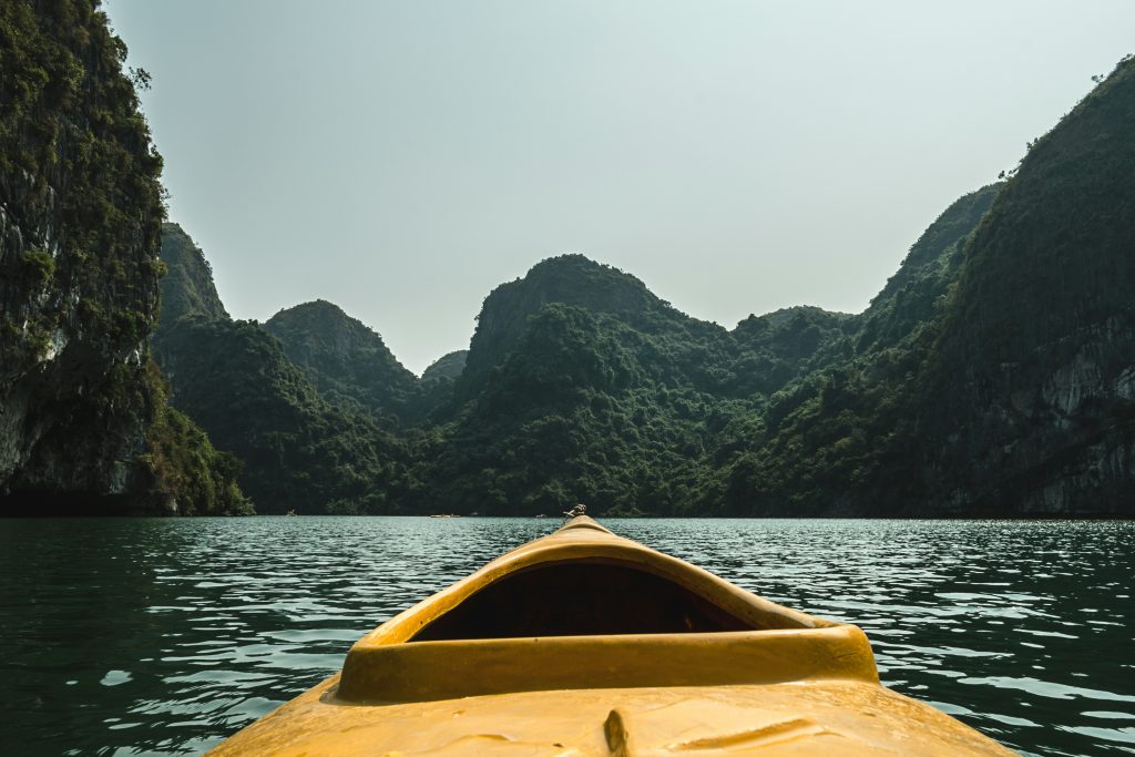 kayak halong bay