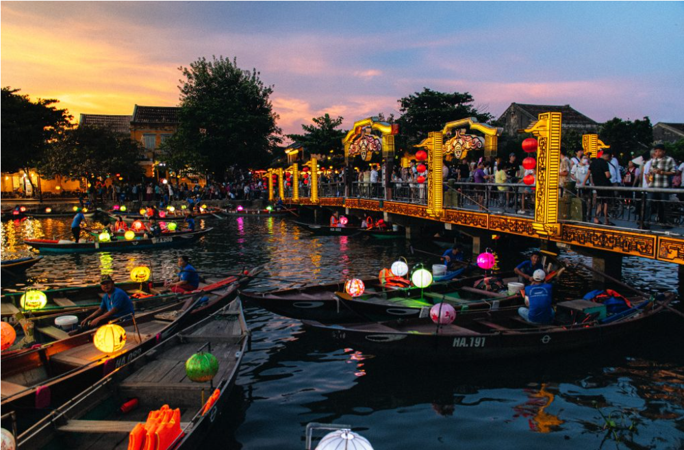 Découvrir Hoi an et la magie des flambeaux